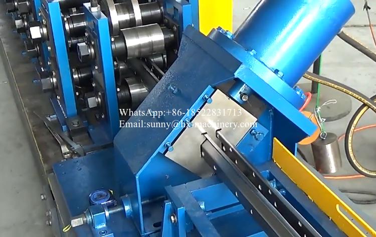Storage rack roll forming machine