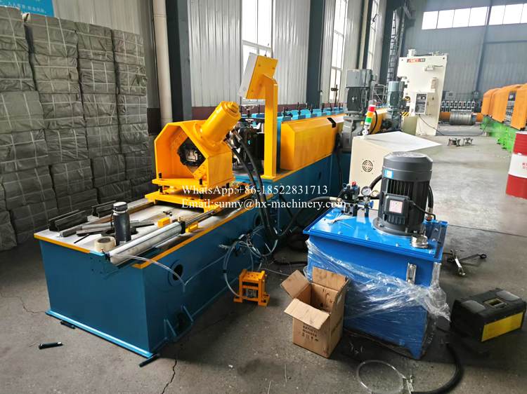 Rack roll forming machine